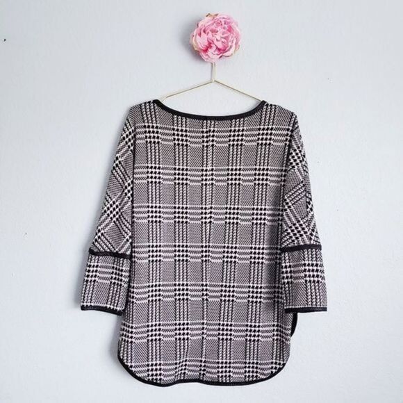 Max Studio Houndstooth Textured Ponte Blouse - Picture 2 of 7
